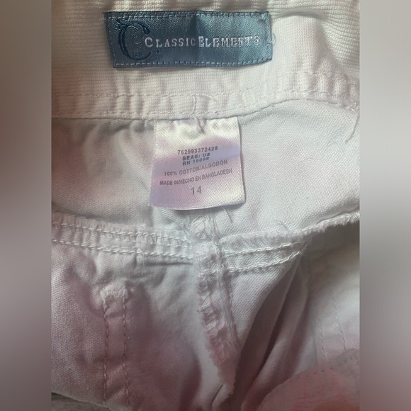 Classic Elements Shorts - Picture 3 of 3